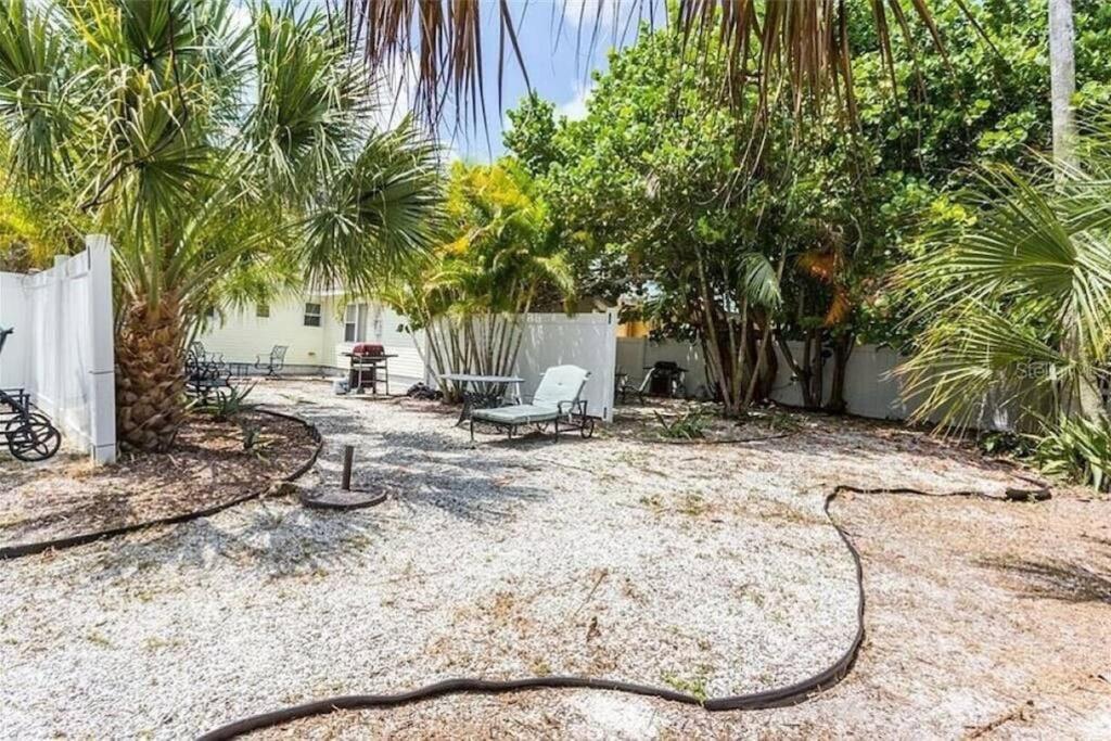 Lovely 1 Bedroom Unit Across From Lido Key Beach ซาราโซตา ภายนอก รูปภาพ
