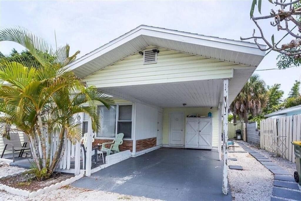 Lovely 1 Bedroom Unit Across From Lido Key Beach ซาราโซตา ภายนอก รูปภาพ