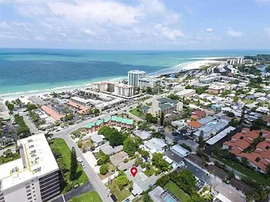 Lovely 1 Bedroom Unit Across From Lido Key Beach ซาราโซตา ภายนอก รูปภาพ