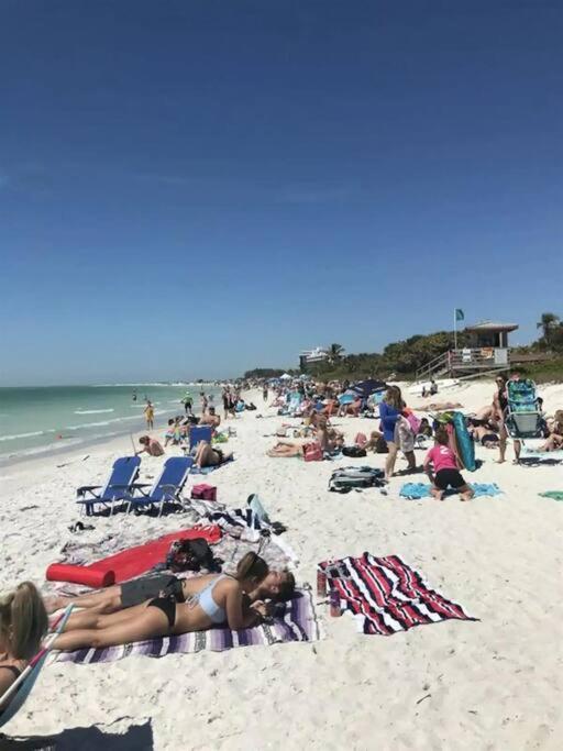 Lovely 1 Bedroom Unit Across From Lido Key Beach ซาราโซตา ภายนอก รูปภาพ