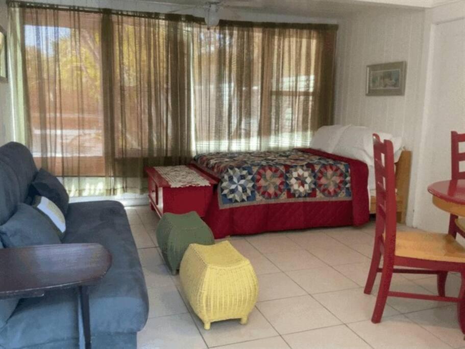 Lovely 1 Bedroom Unit Across From Lido Key Beach ซาราโซตา ภายนอก รูปภาพ